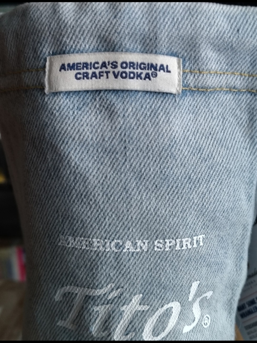 Wrangler Jeans Tito's Vodka Collab Bottle Carrier - Picture 4 of 5